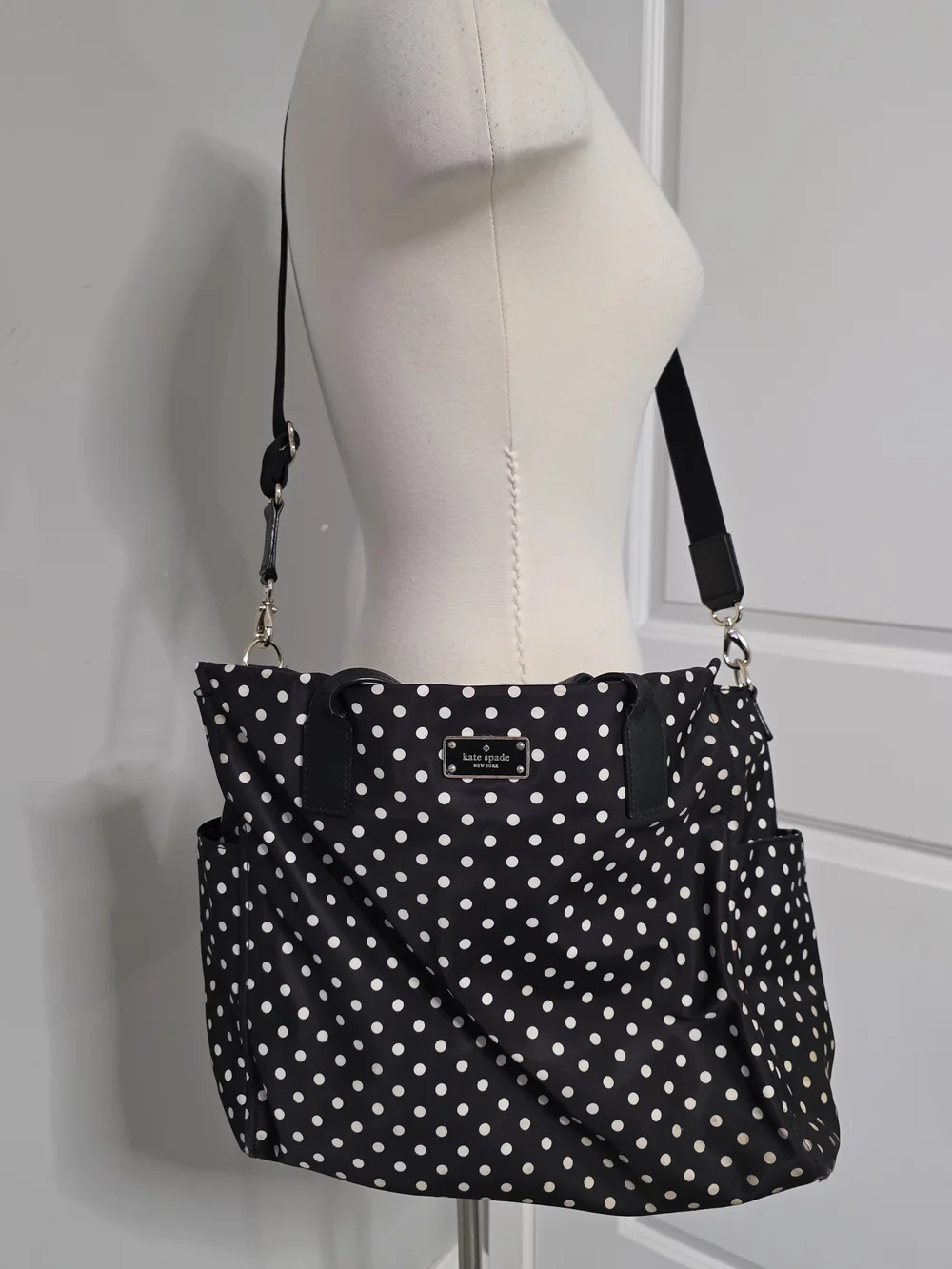 kate spade Black and White Polka Dot Baby Bag Tote Diaper Bag Needs Repair*